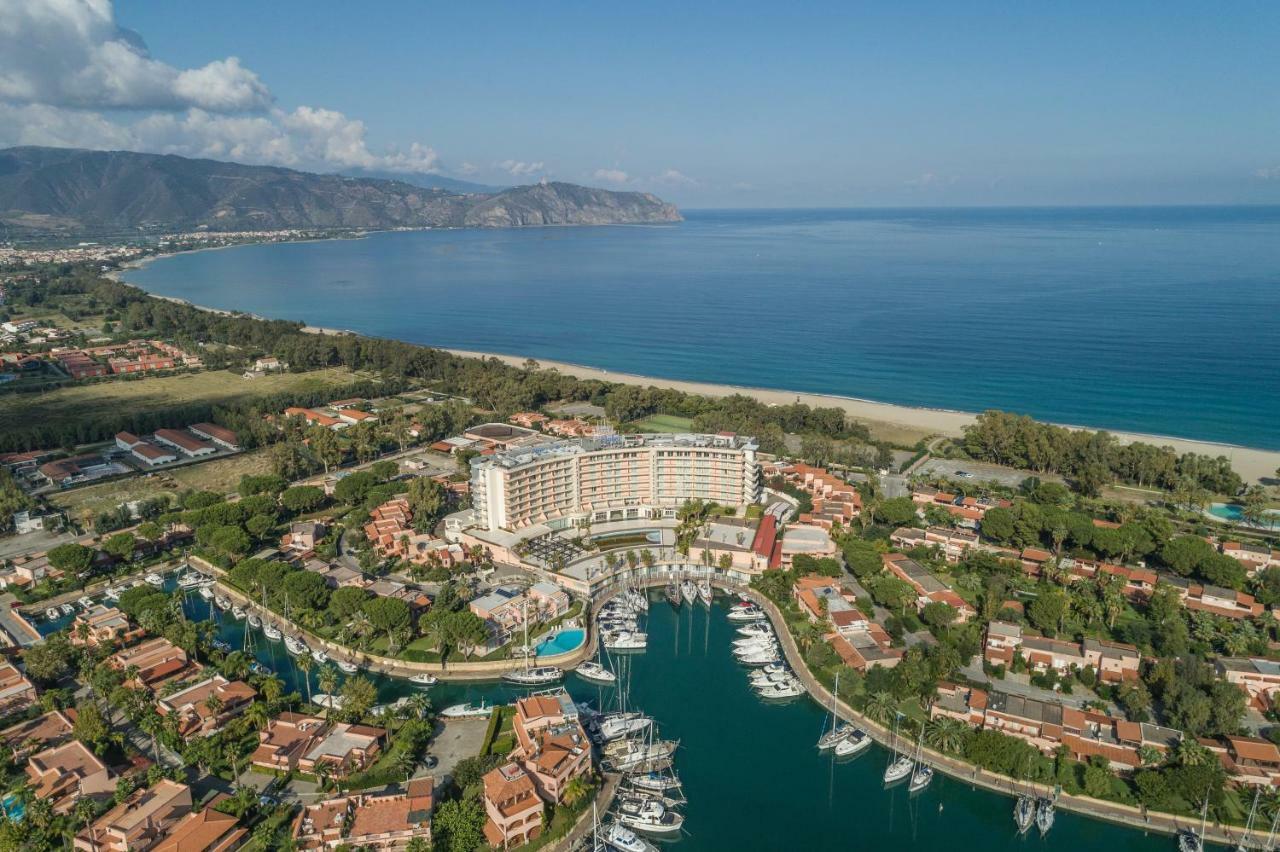 Residence Delfino, Portorosa Furnari Extérieur photo