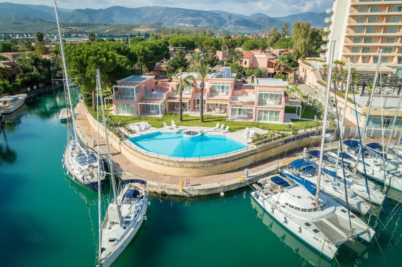 Residence Delfino, Portorosa Furnari Extérieur photo