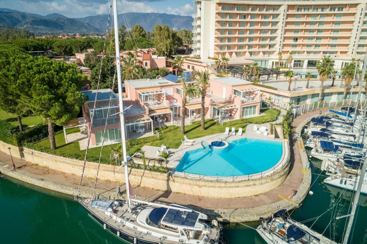 Residence Delfino, Portorosa Furnari Extérieur photo