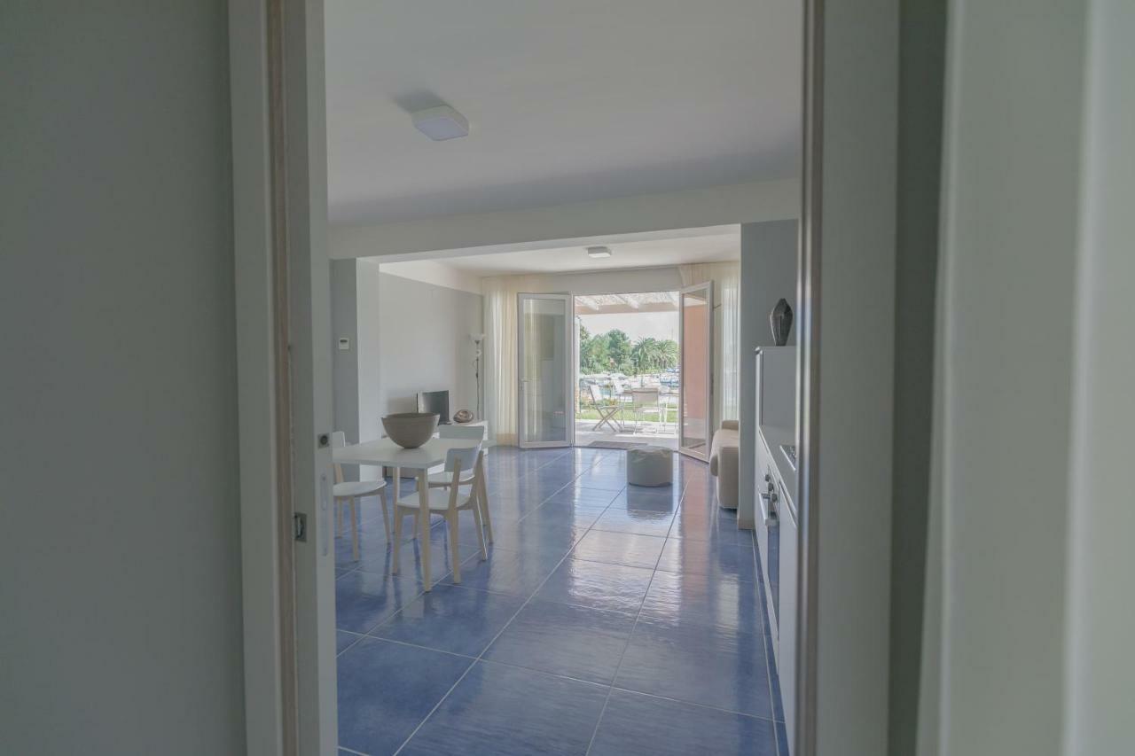 Residence Delfino, Portorosa Furnari Extérieur photo