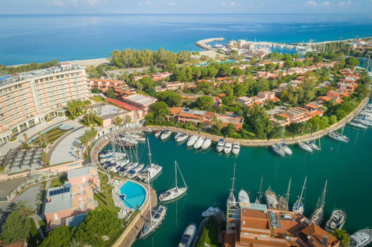 Residence Delfino, Portorosa Furnari Extérieur photo