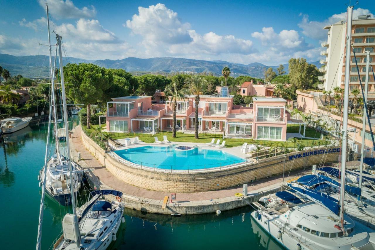 Residence Delfino, Portorosa Furnari Extérieur photo