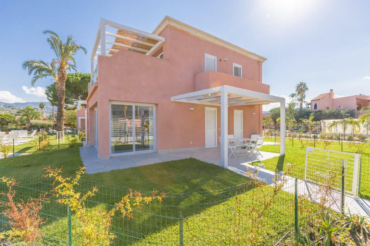 Residence Delfino, Portorosa Furnari Extérieur photo