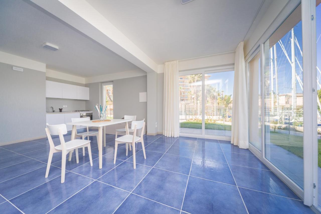 Residence Delfino, Portorosa Furnari Extérieur photo